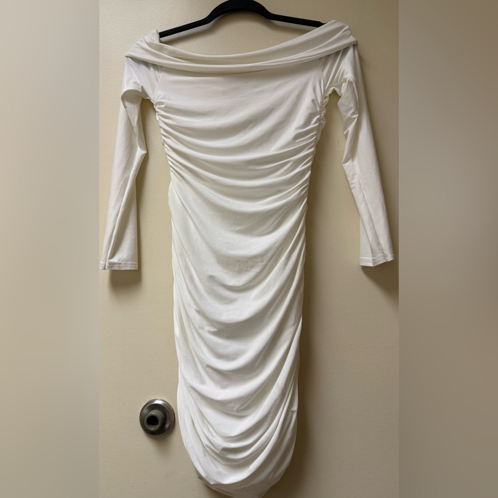 NwT;Club L London White Ruched Long Sleeve Dress⭐️ - Picture 2 of 8